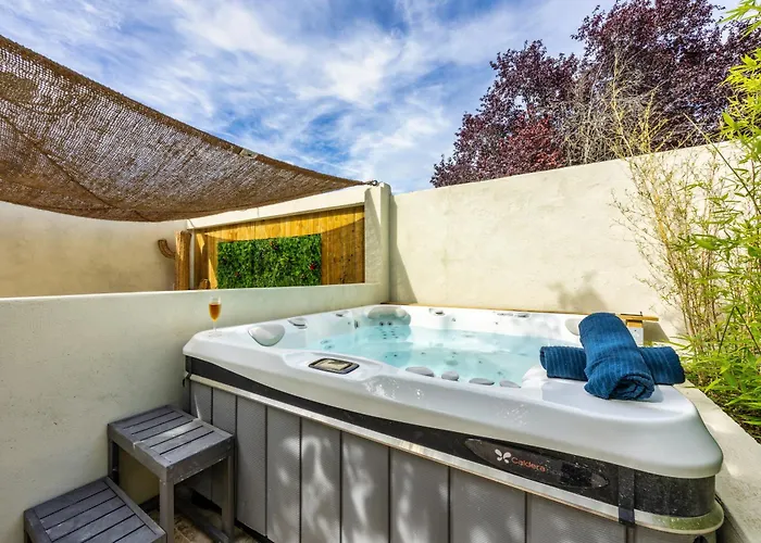 L'oliveraie D'eurocentre - Piscine Et - Paradis Des Enfants * Castelnau-dʼEstrétefonds